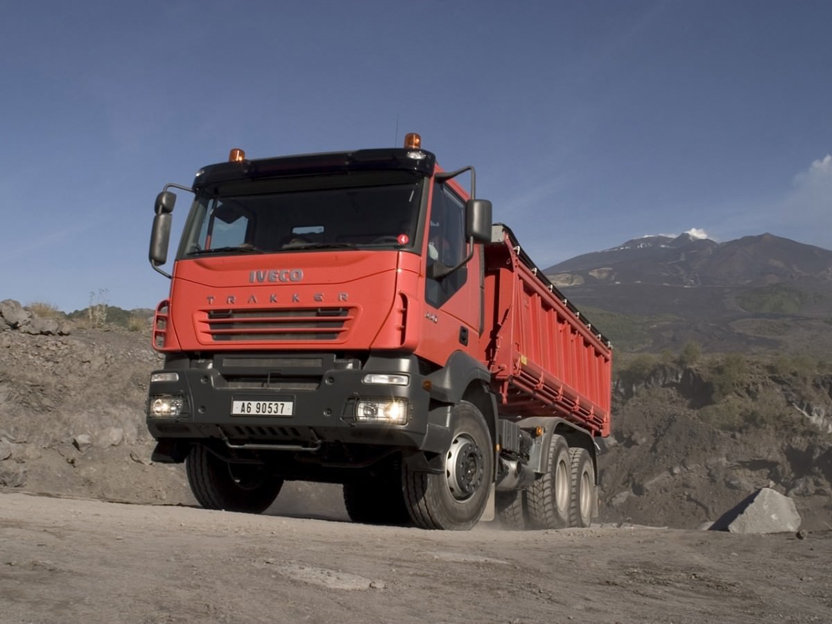 Тент полог на тяжелый грузовик Iveco Trakker – купить в Пересвете | По  лучшей цене